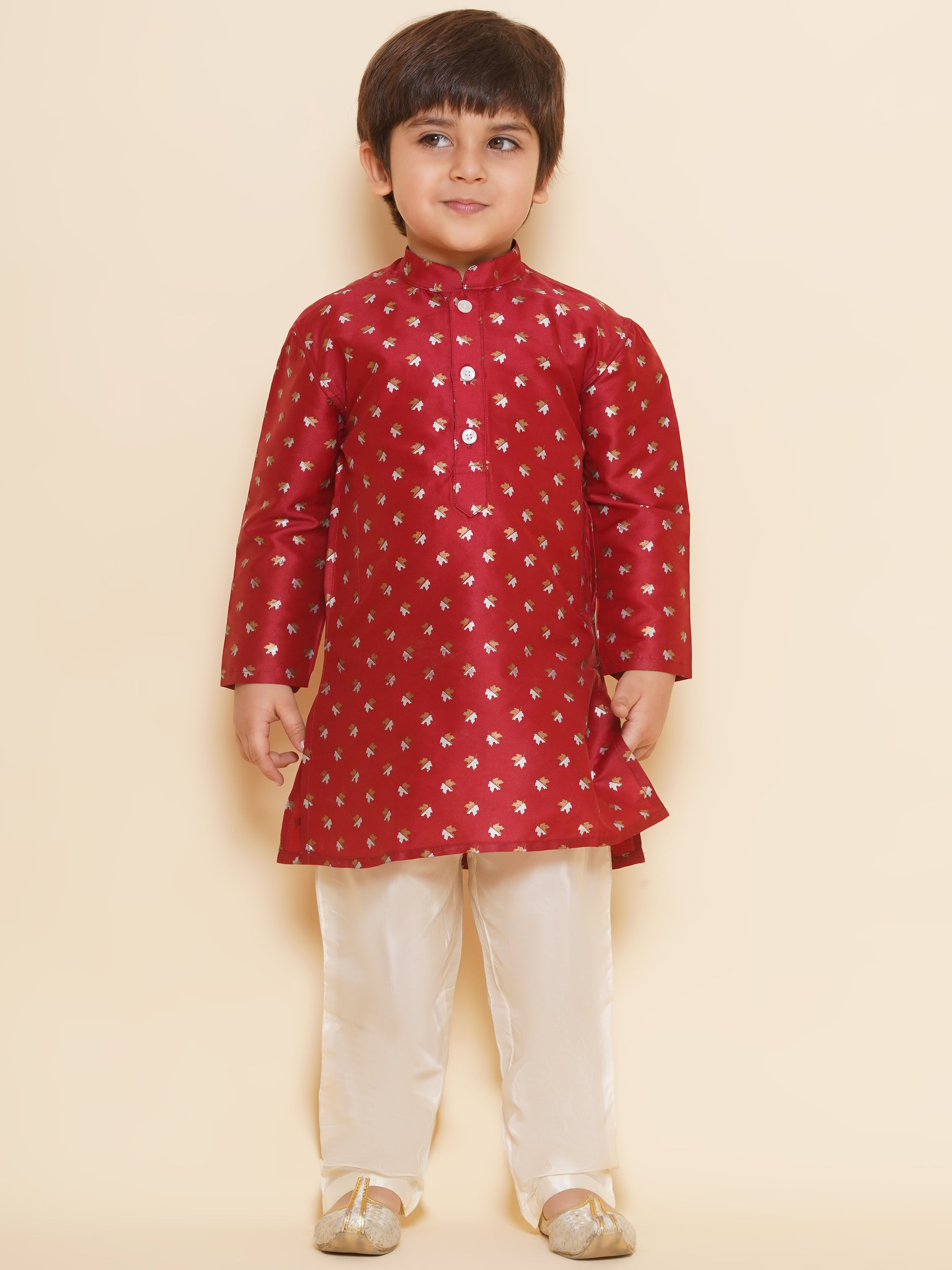 Boys Printed Kurta and Pyjama Set