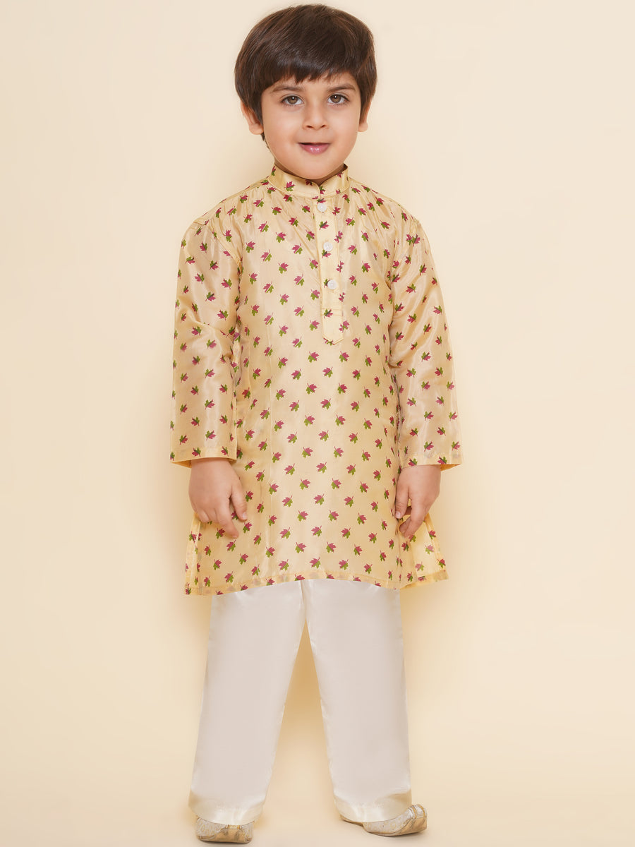 Boys Printed Kurta and Pyjama Set