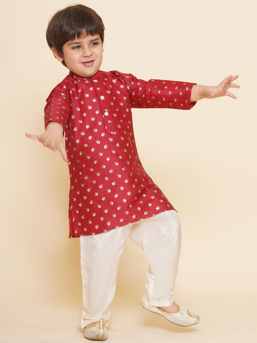 Boys Printed Kurta and Pyjama Set
