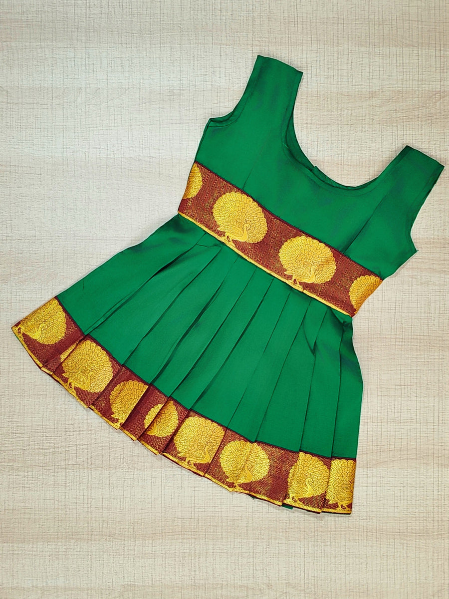 Girls Ethnic Silk Finish Pavadai set