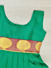 Girls Ethnic Silk Finish Pavadai set