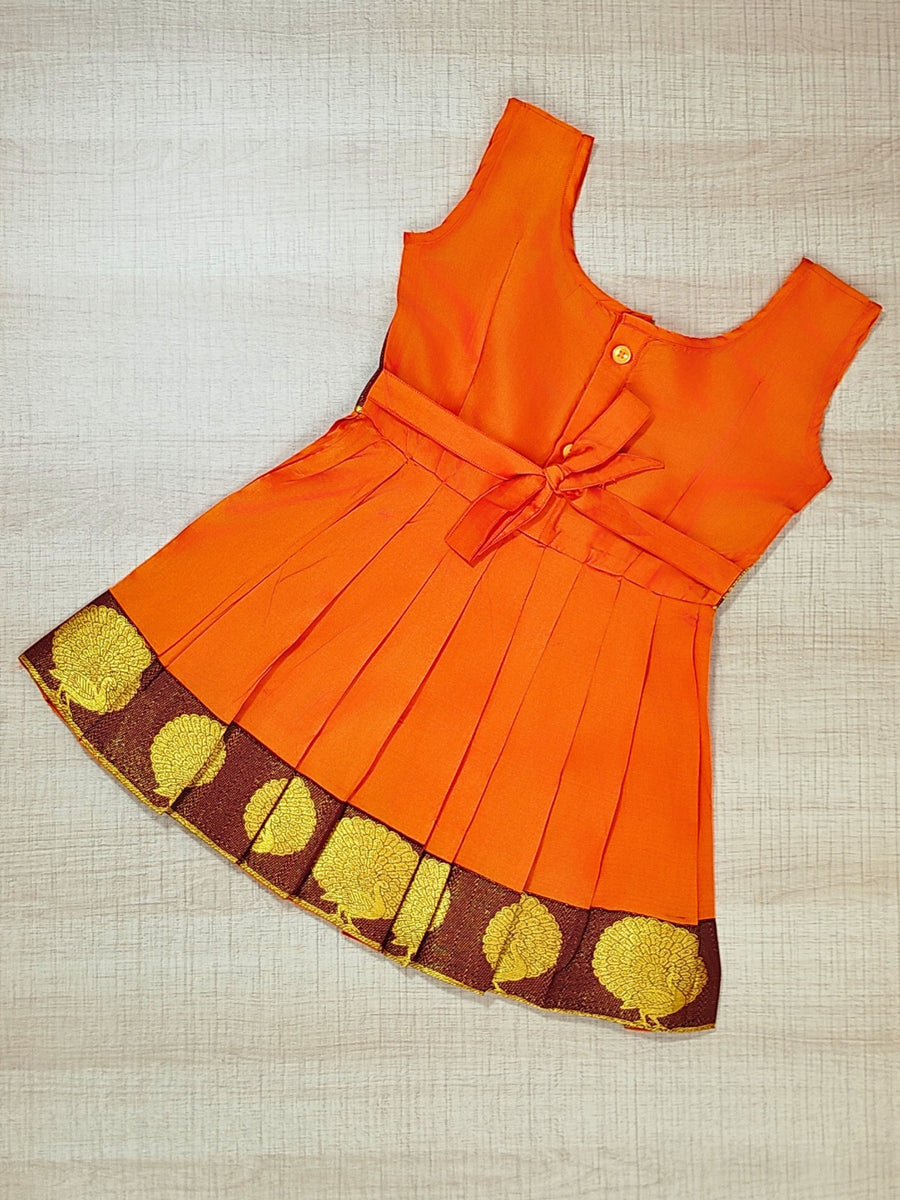 Girls Ethnic Silk Finish Pavadai set