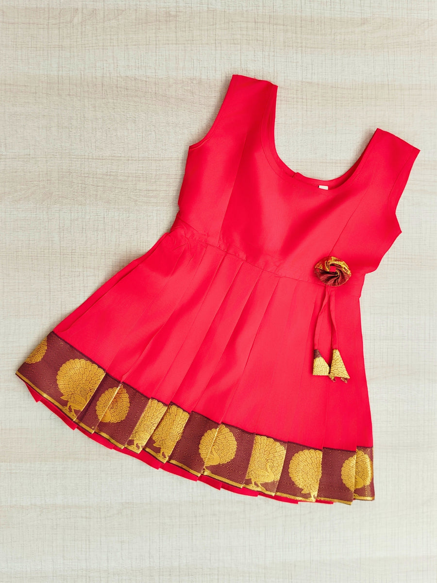 Girls Ethnic Silk Finish Pavadai set