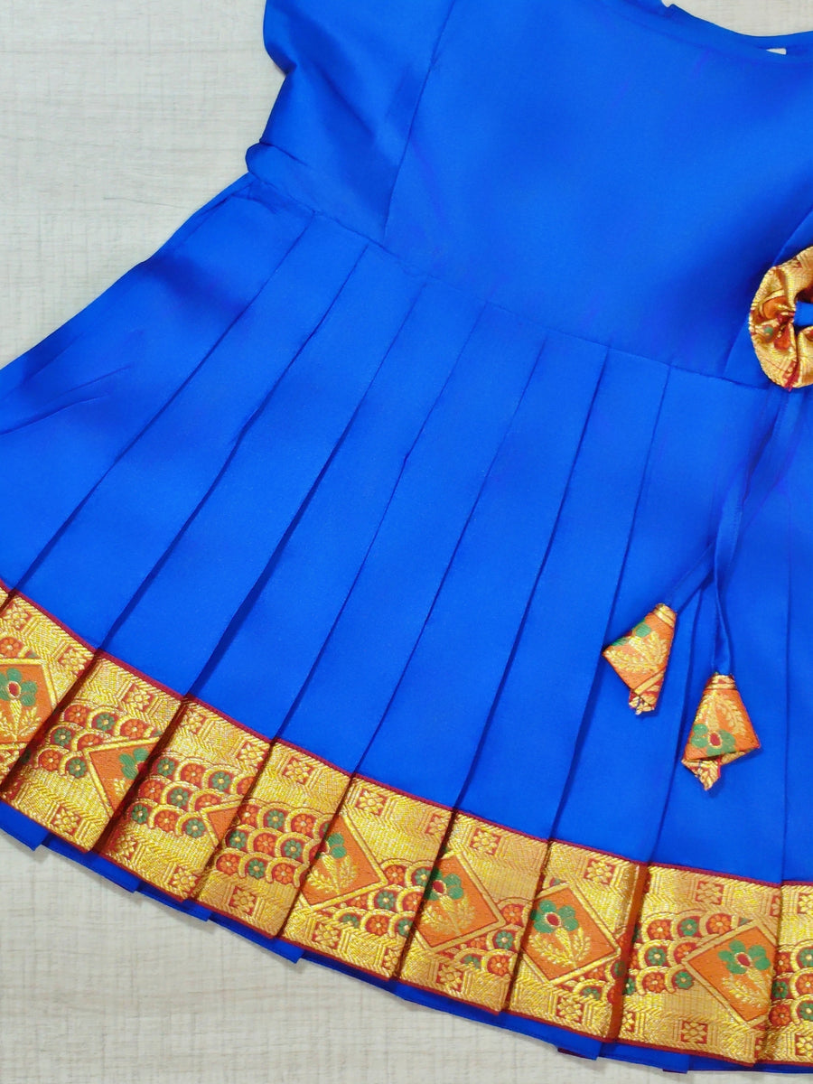 Girls Ethnic Silk Finish Pavadai set