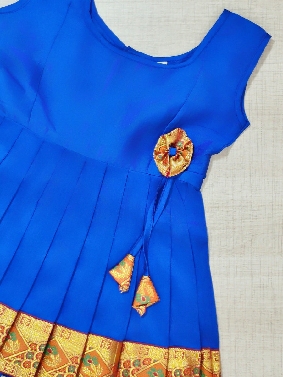 Girls Ethnic Silk Finish Pavadai set