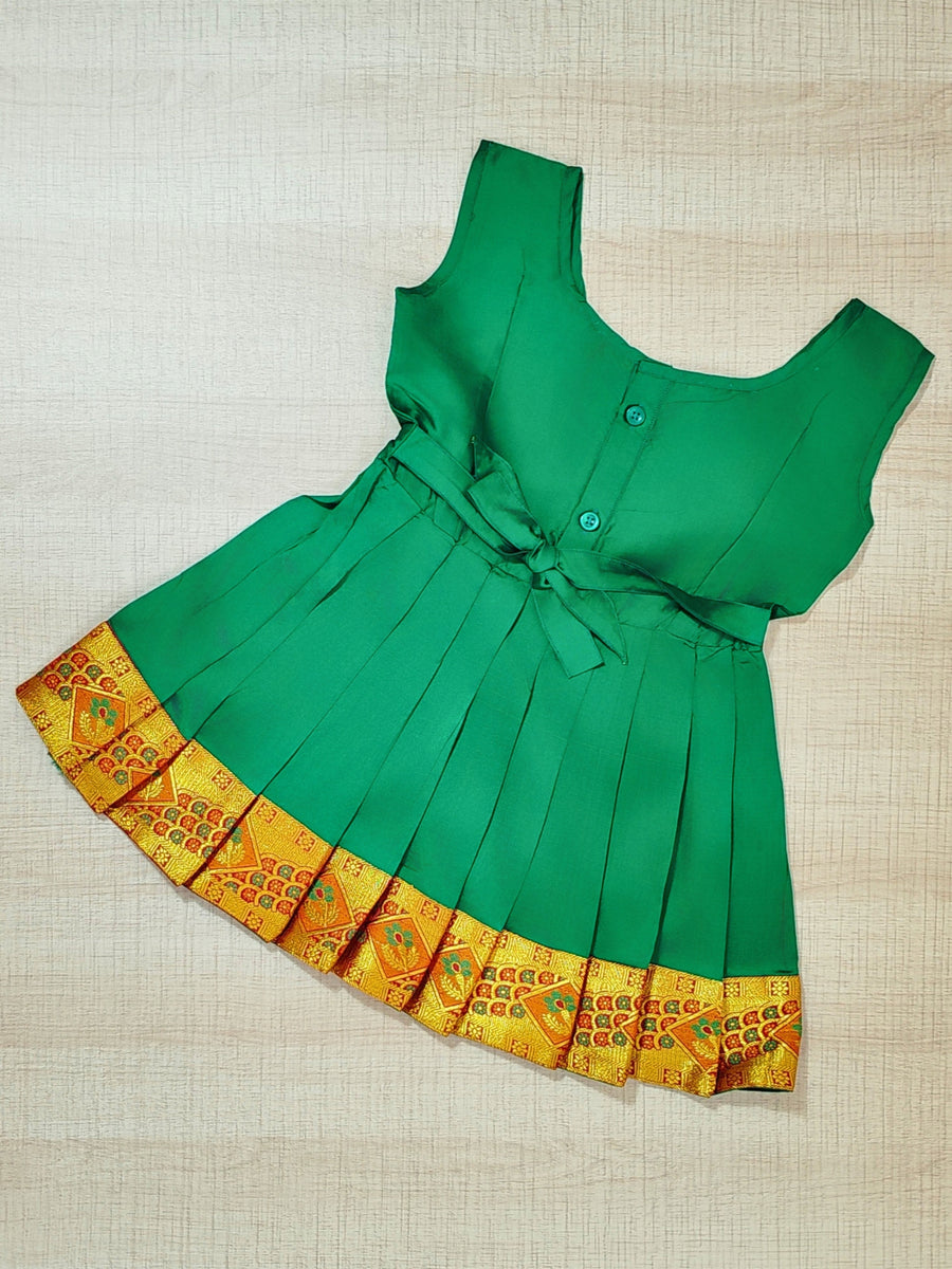 Girls Ethnic Silk Finish Pavadai set