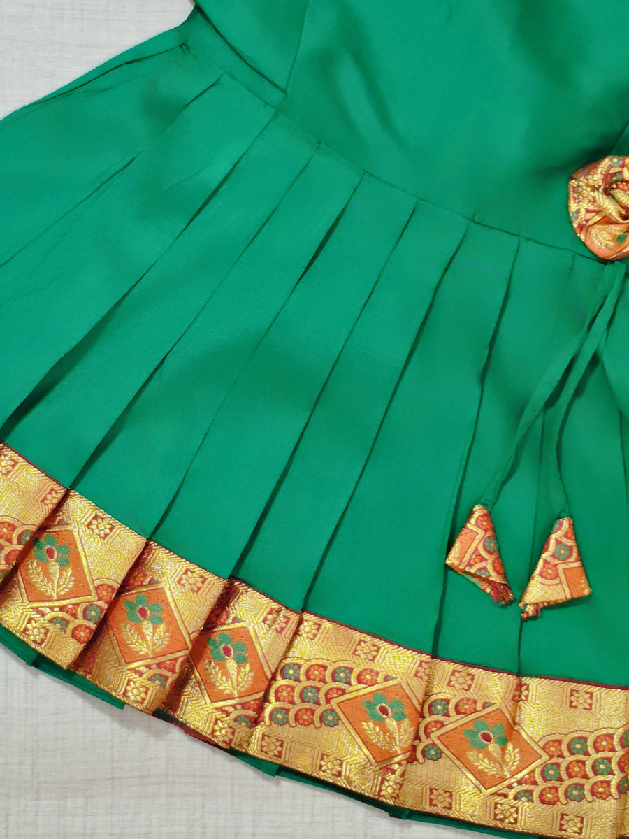 Girls Ethnic Silk Finish Pavadai set