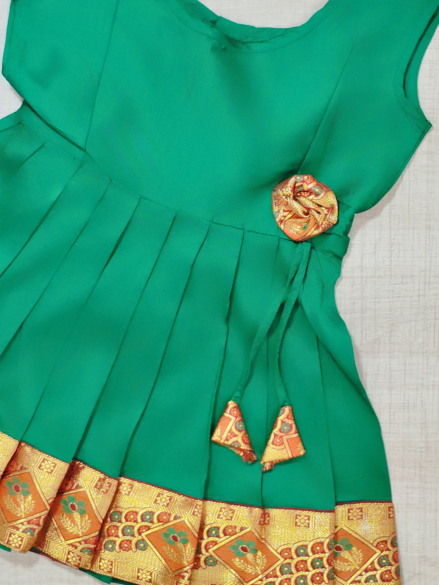 Girls Ethnic Silk Finish Pavadai set