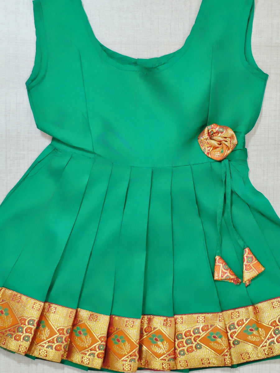 Girls Ethnic Silk Finish Pavadai set