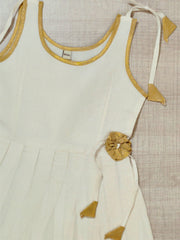 Girls Ethnic Kerala Kasavu Pavadai Set