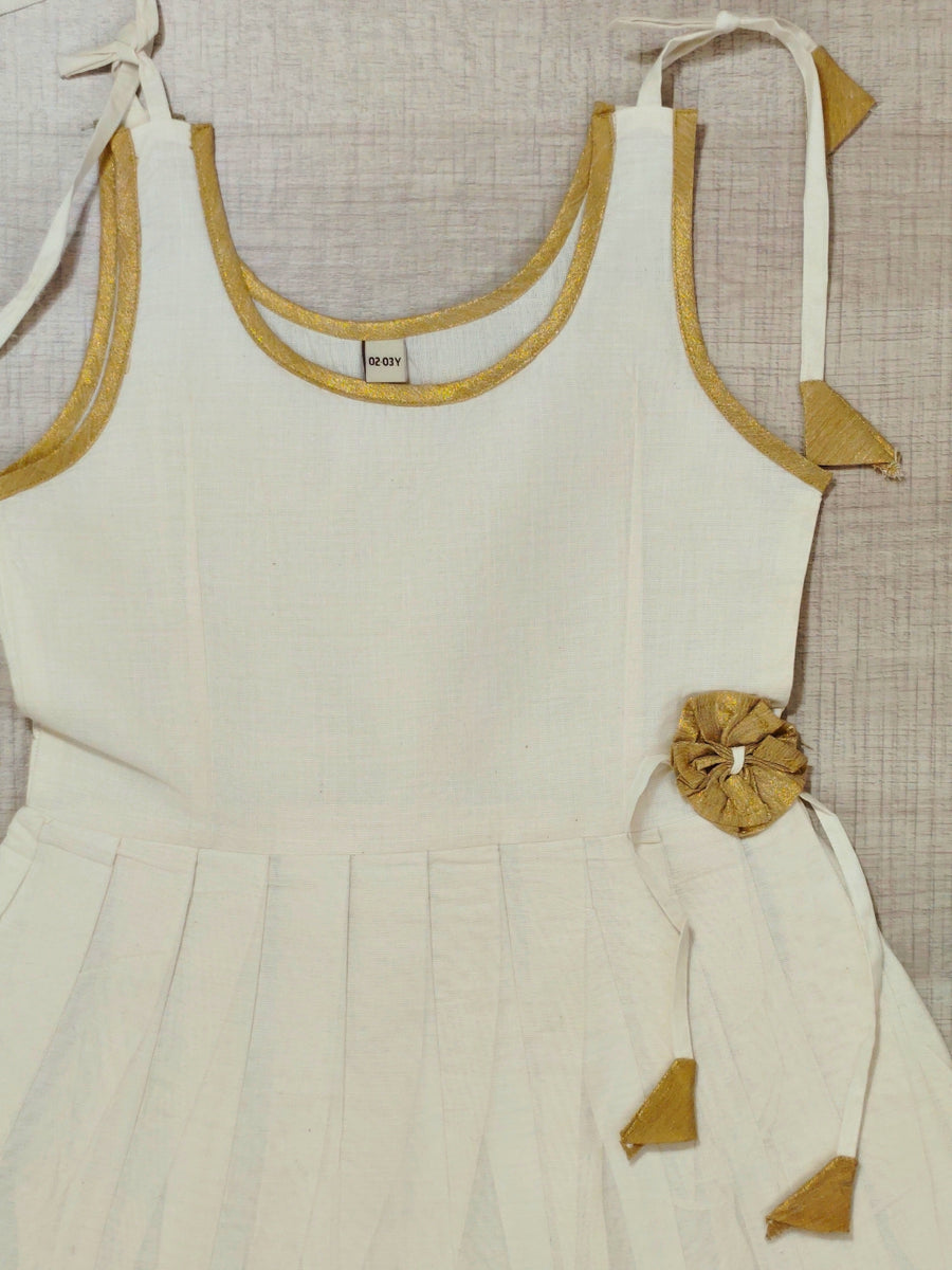 Girls Ethnic Kerala Kasavu Pavadai Set