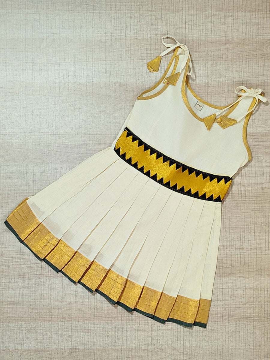 Girls Ethnic Kerala Kasavu Pavadai Set