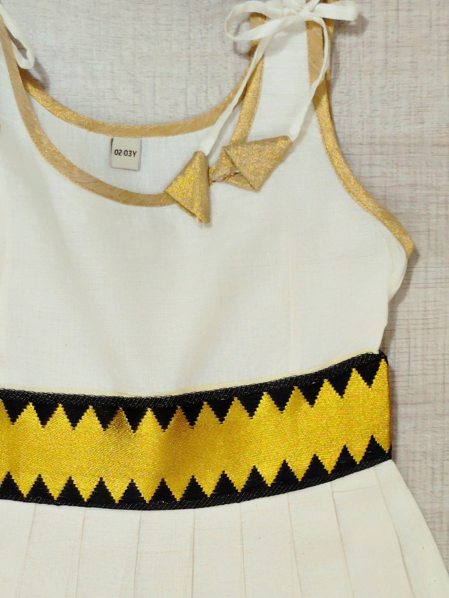 Girls Ethnic Kerala Kasavu Pavadai Set