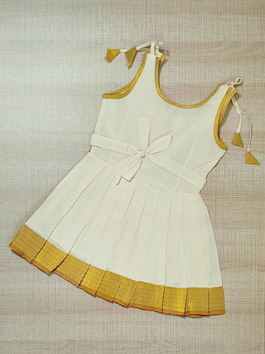 Girls Ethnic Kerala Kasavu Pavadai Set