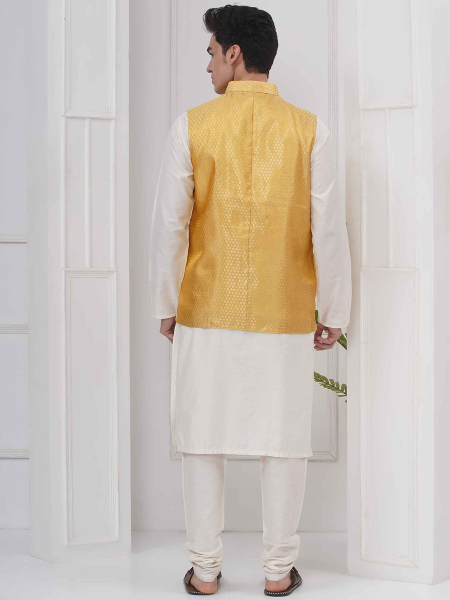 Mens Readymade Silk Cotton Kurta Pyjama And Nehru Jacket.