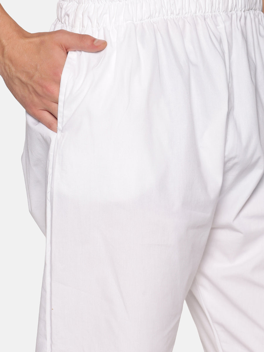 Men White Colour Cotton Kurta Pyjama Set.