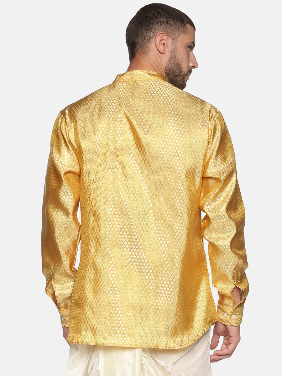 Men Jacquard Gold Diamond Short Kurta.