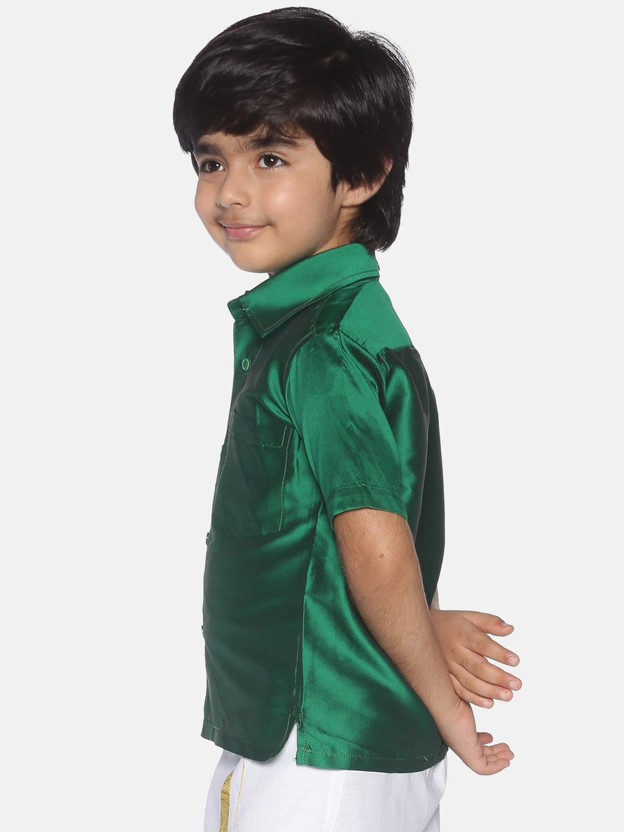 BOYS GREEN COLOUR POLYESTER SHIRT.