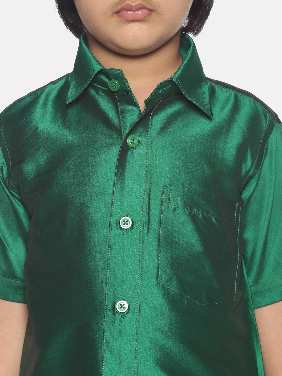 BOYS GREEN COLOUR POLYESTER SHIRT.